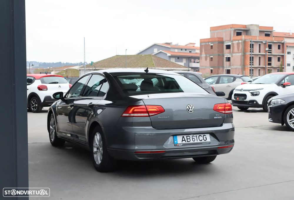 VW Passat 1.6 TDI (BlueMotion ) Comfortline - 4