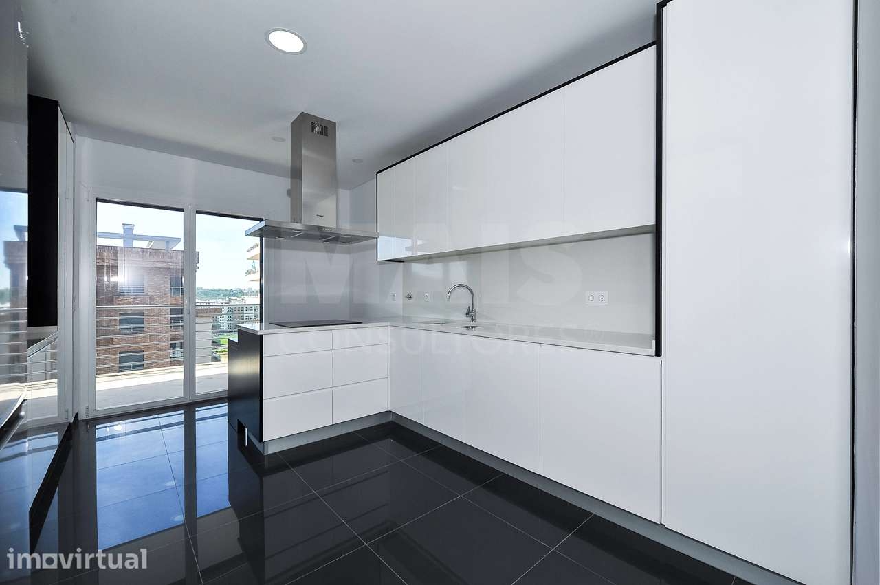T3 + 1 Duplex com Box para 2 carros e Terraço | Colinas do Cruzeiro... - Grande imagem: 4/44