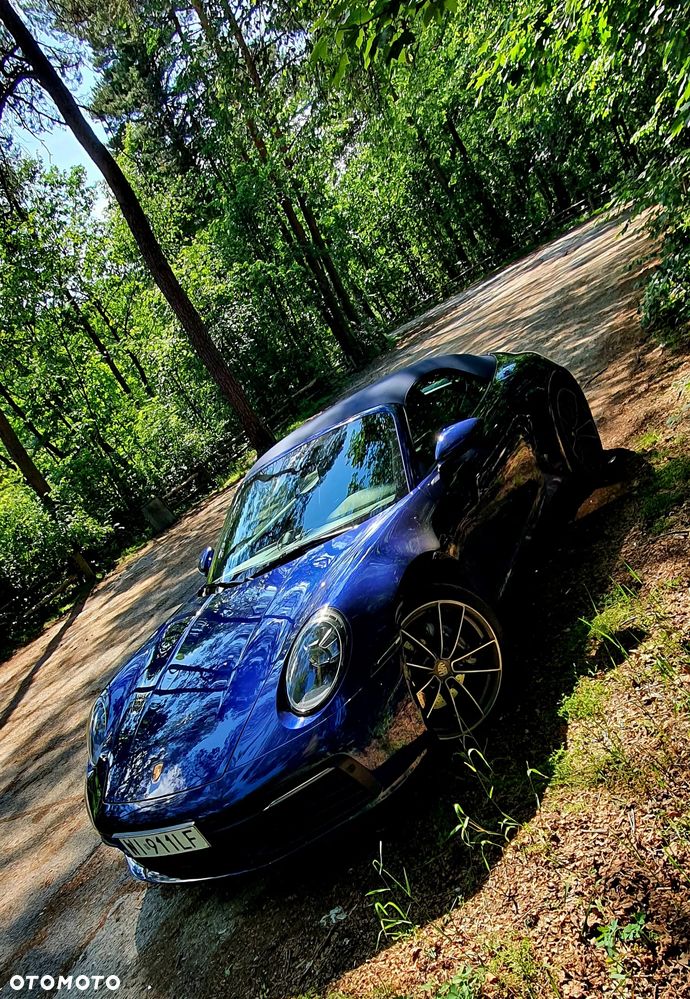 Porsche 911 Carrera 4 - 3