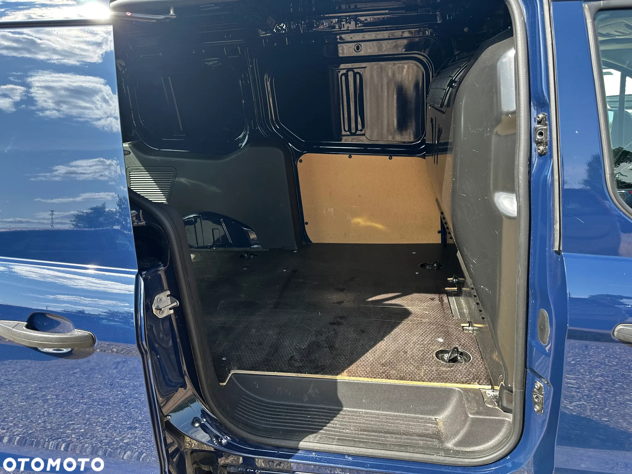 Ford Transit Connect - 19