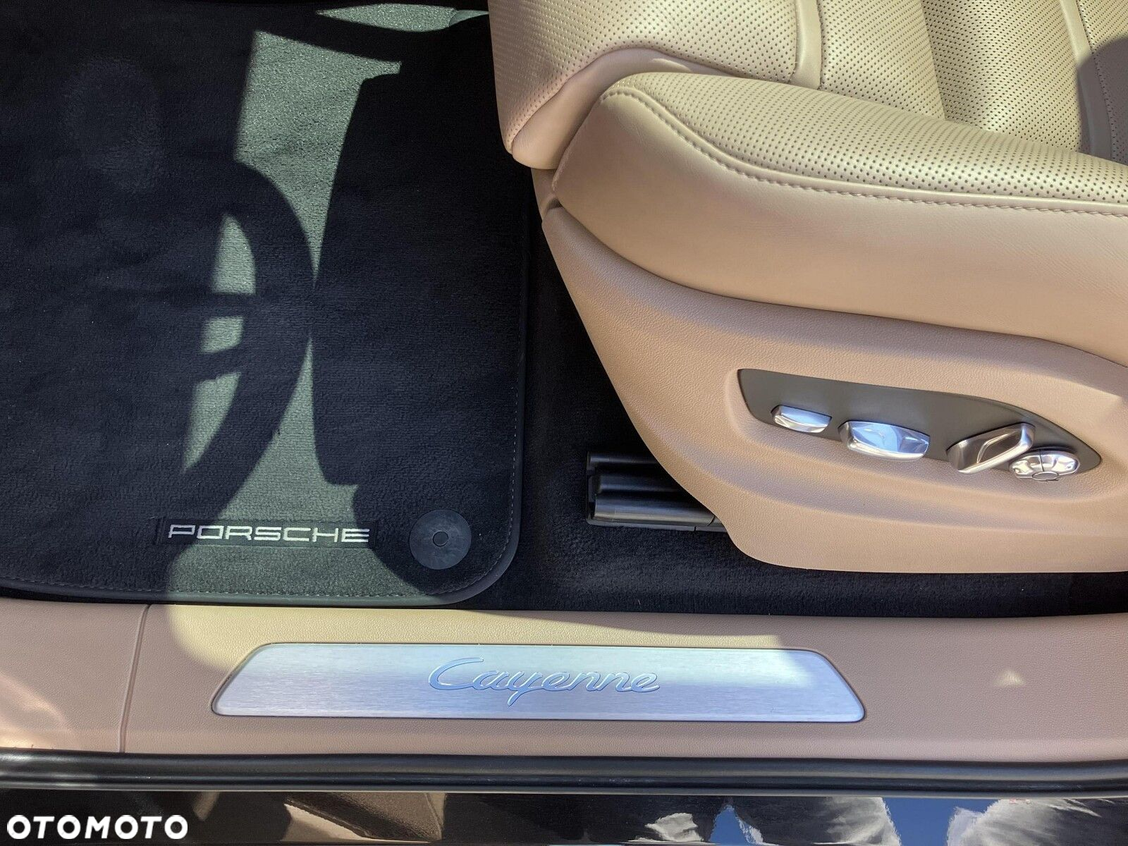Porsche Cayenne - 16