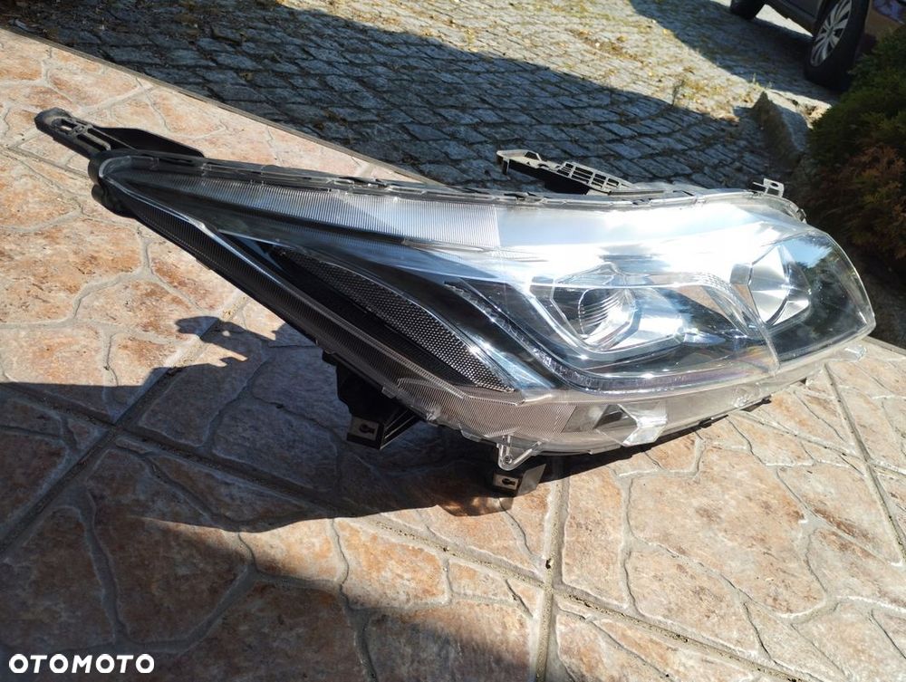 Lampa prawa FULL LED Mitsubishi Eclipse Cross 2018-2020 - 1