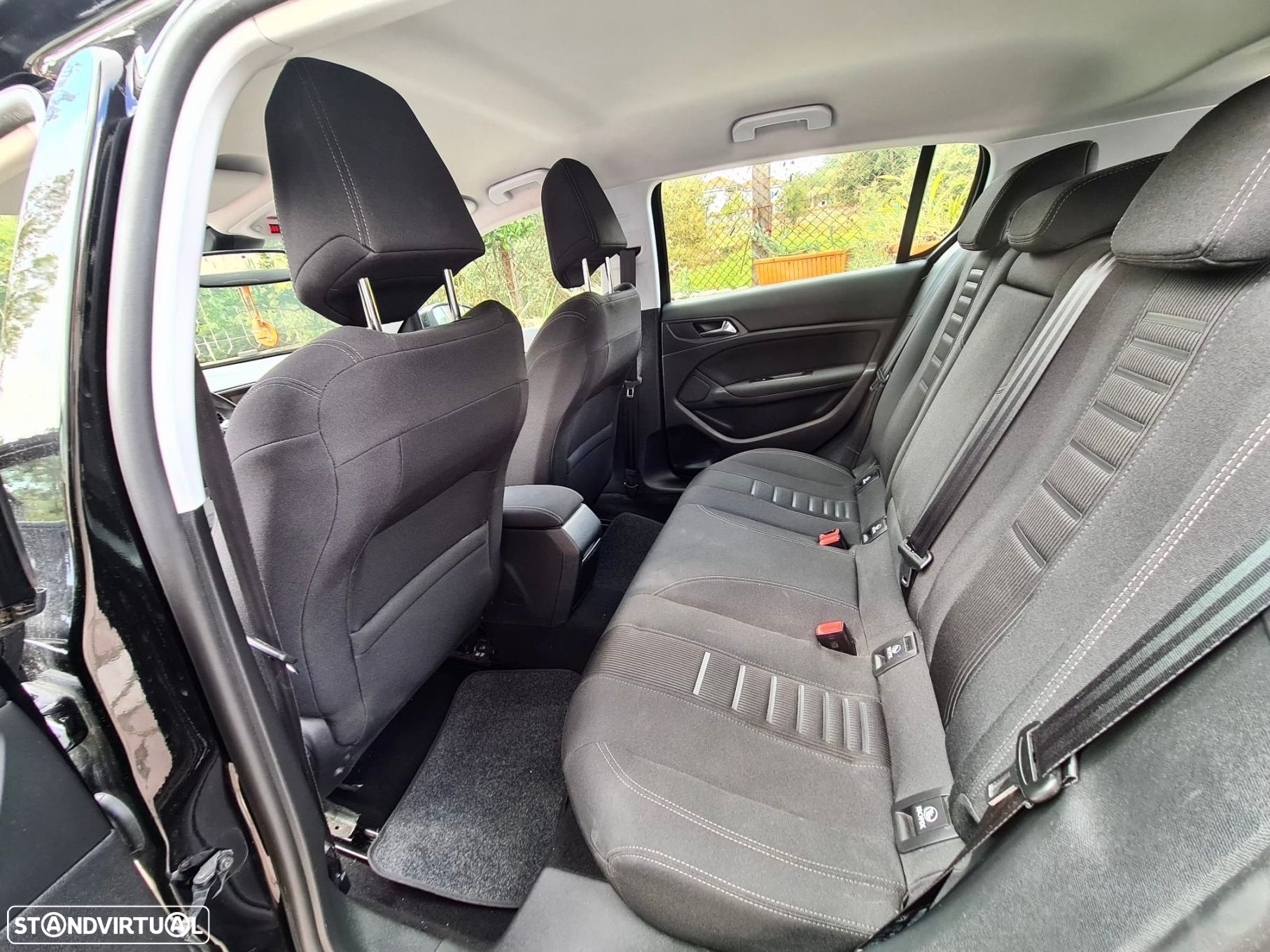 Peugeot 308 1.2 PureTech Allure J17 - 17