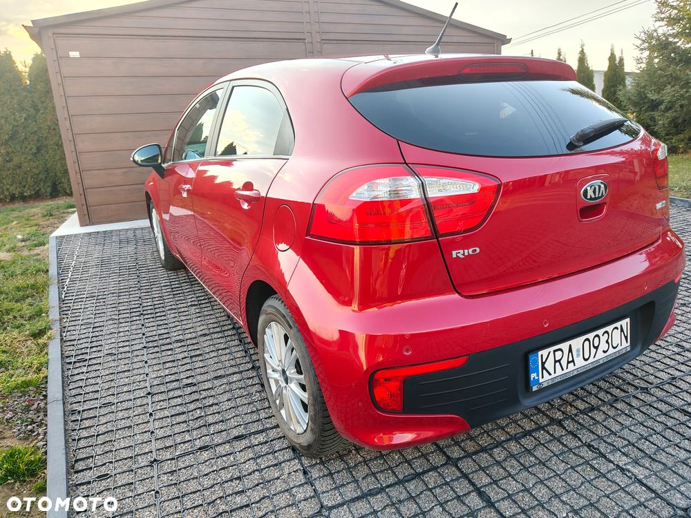 Kia Rio - 8