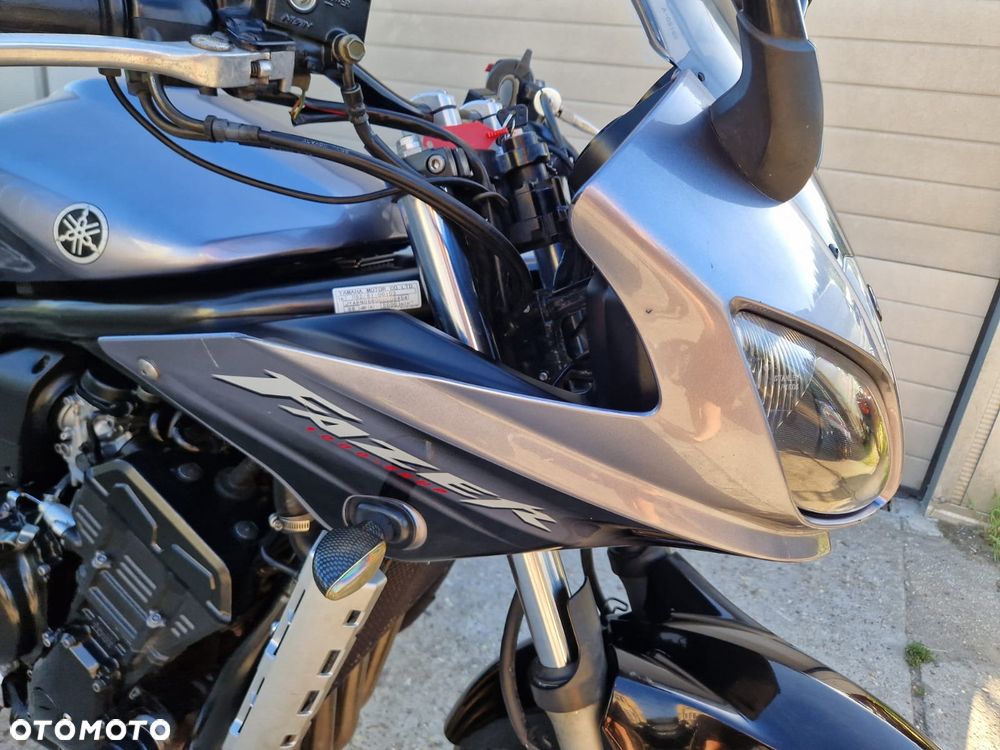 Yamaha FZS - 15