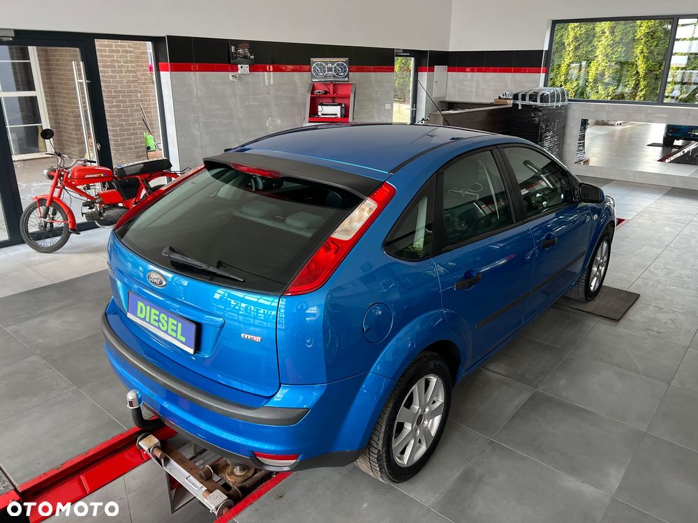 Ford Focus 1.6 TDCi DPF Ambiente - 9