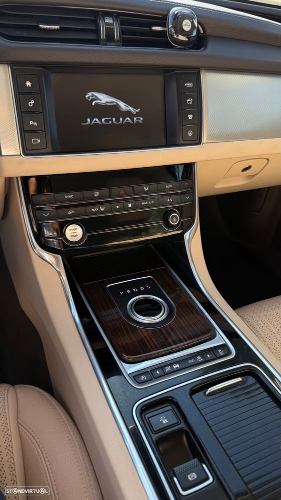 Jaguar XF 2.0 D Prestige Aut. - 13