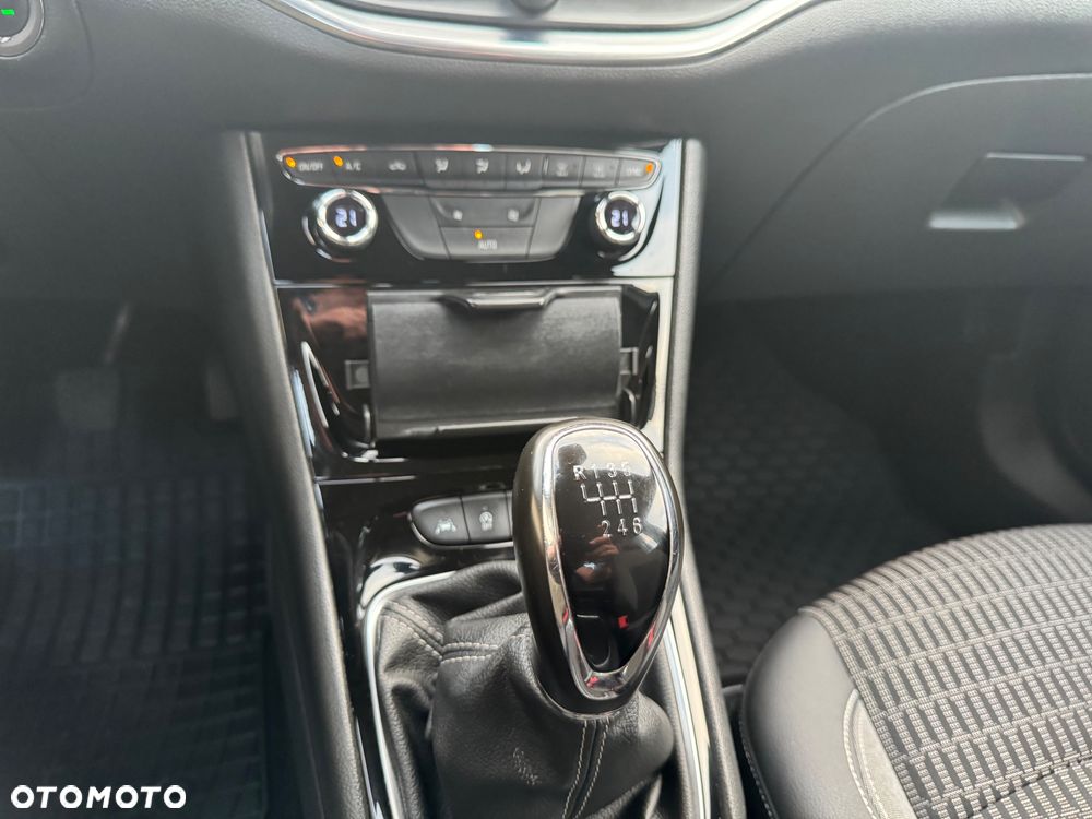 Opel Astra 1.2 T Elegance S&S - 24