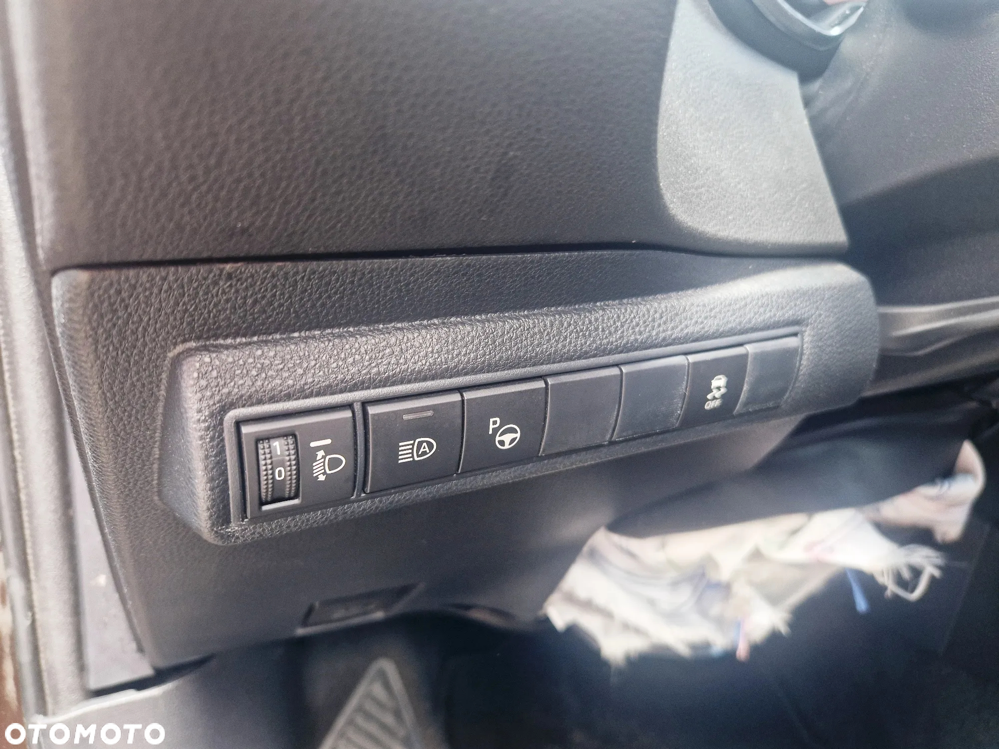 Toyota Corolla 1.8 Hybrid Style - 25