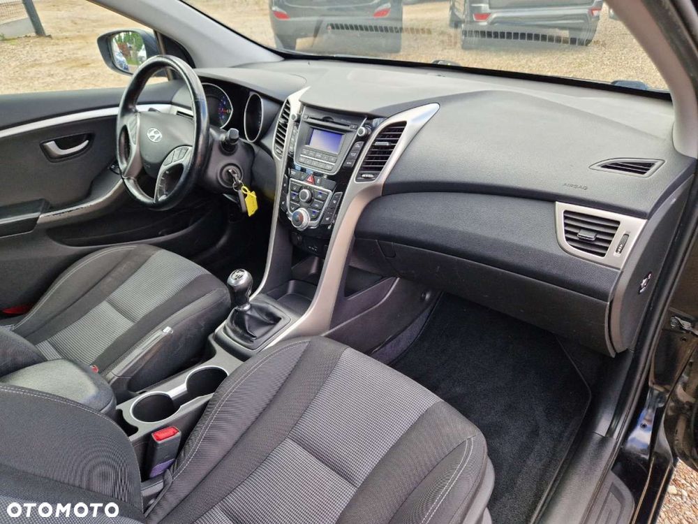 Hyundai i30 1.6 GDI Style - 19