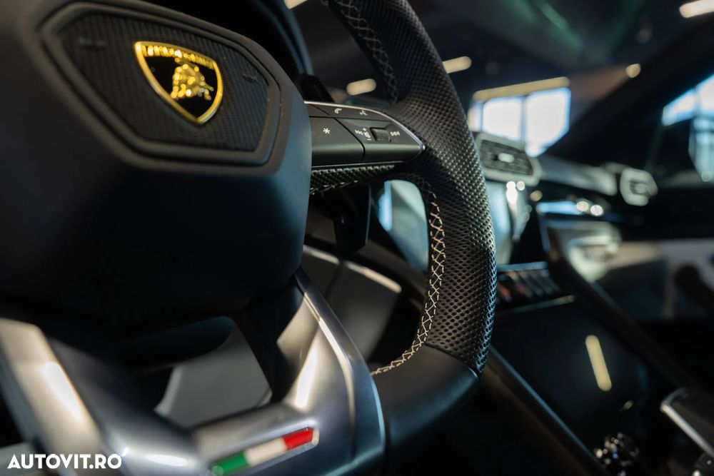 Lamborghini URUS - 19