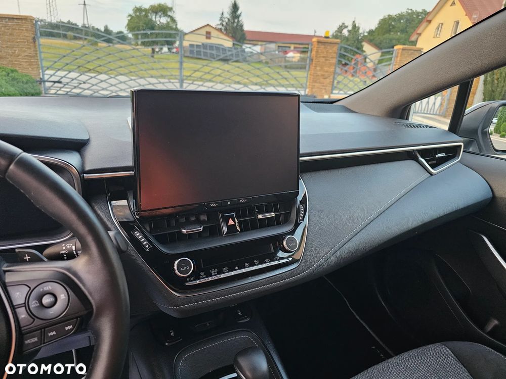 Toyota Corolla 2.0 Hybrid Style - 24