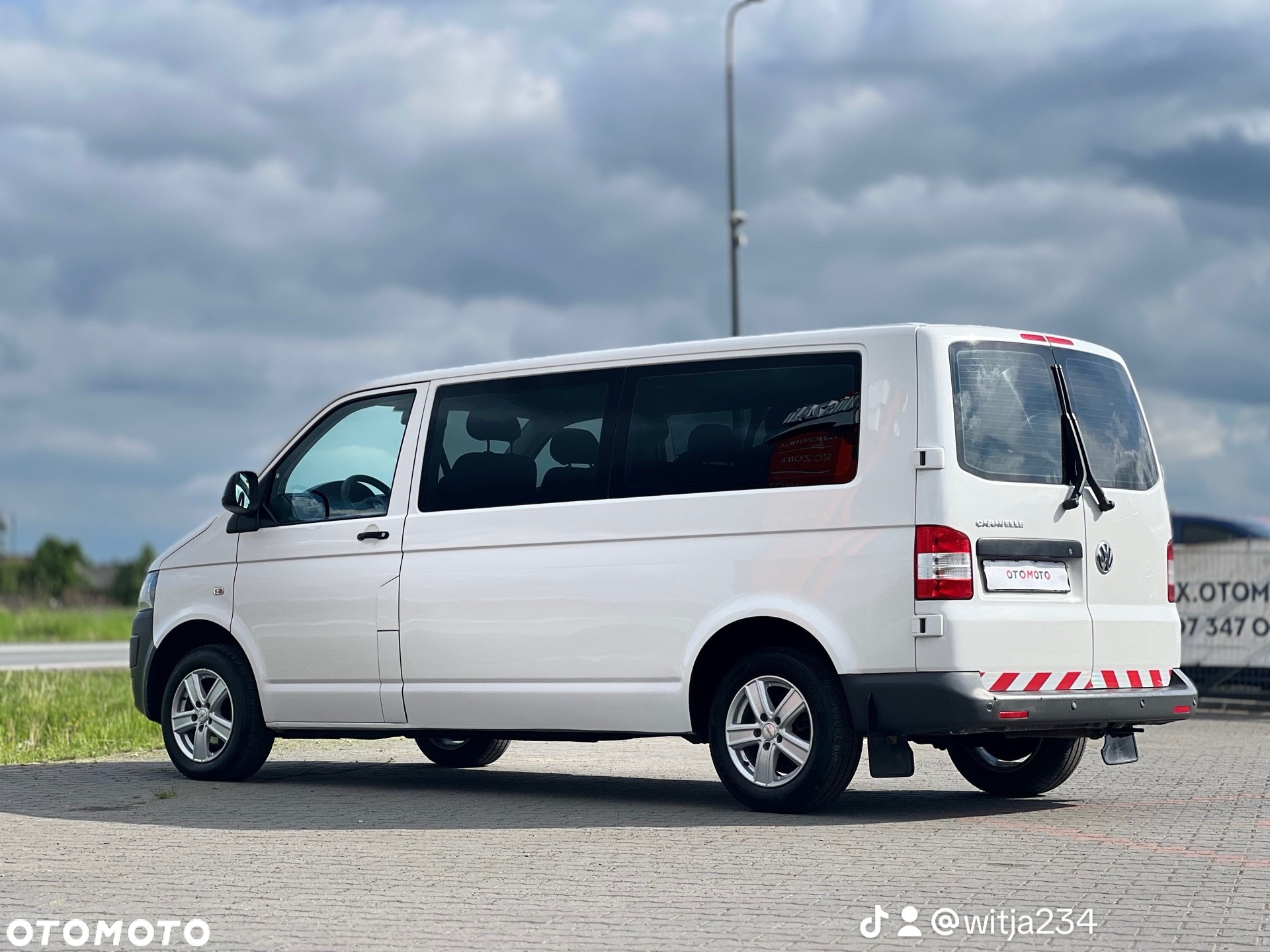 Volkswagen Caravelle BiTDI L1 Comfortline - 20