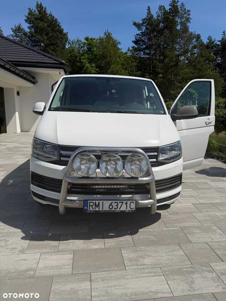 Volkswagen Caravelle - 2