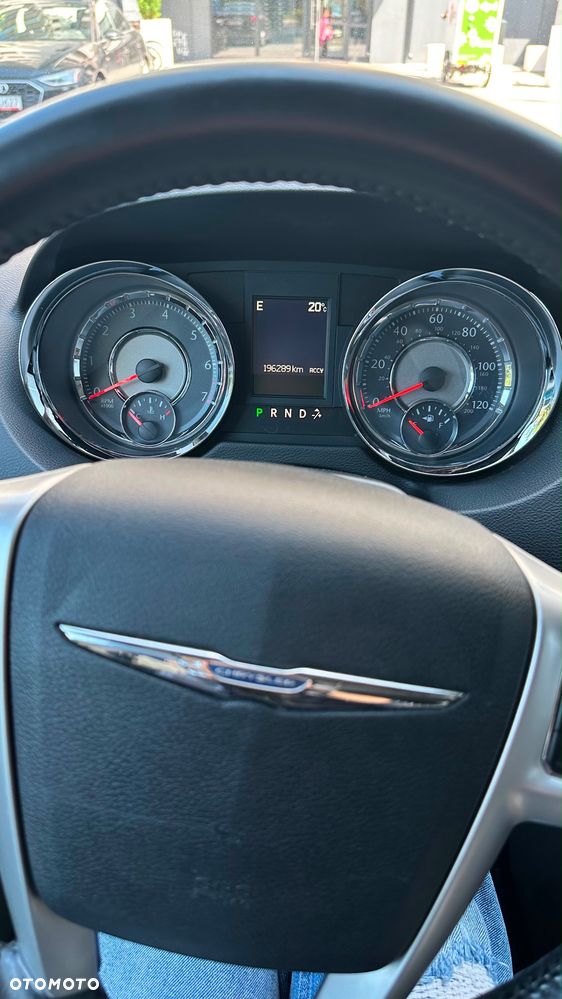 Chrysler Town & Country 3.6 Touring - 27