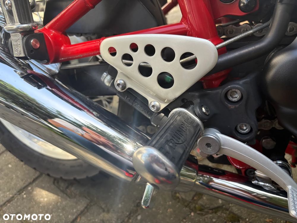 Triumph Thruxton - 18