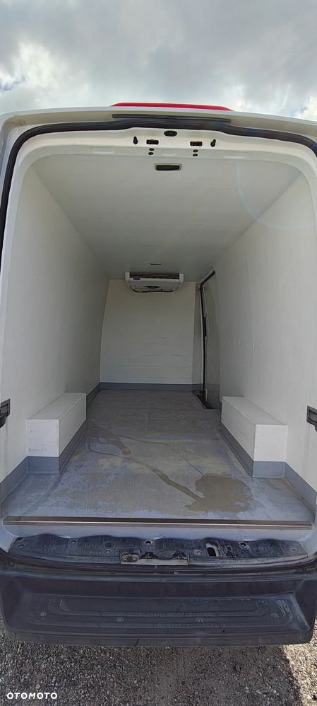 Volkswagen Crafter - 2