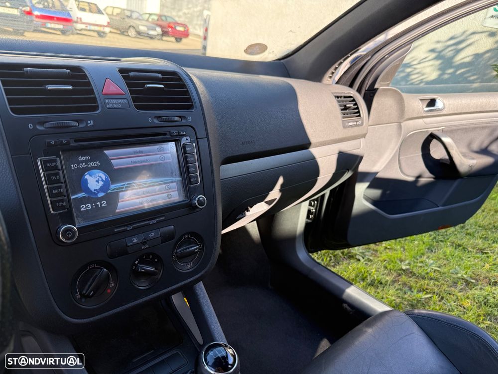 VW Golf - 4