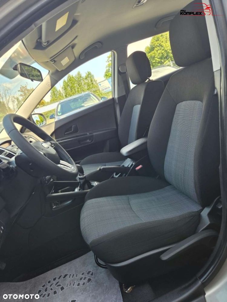 Kia Ceed - 8