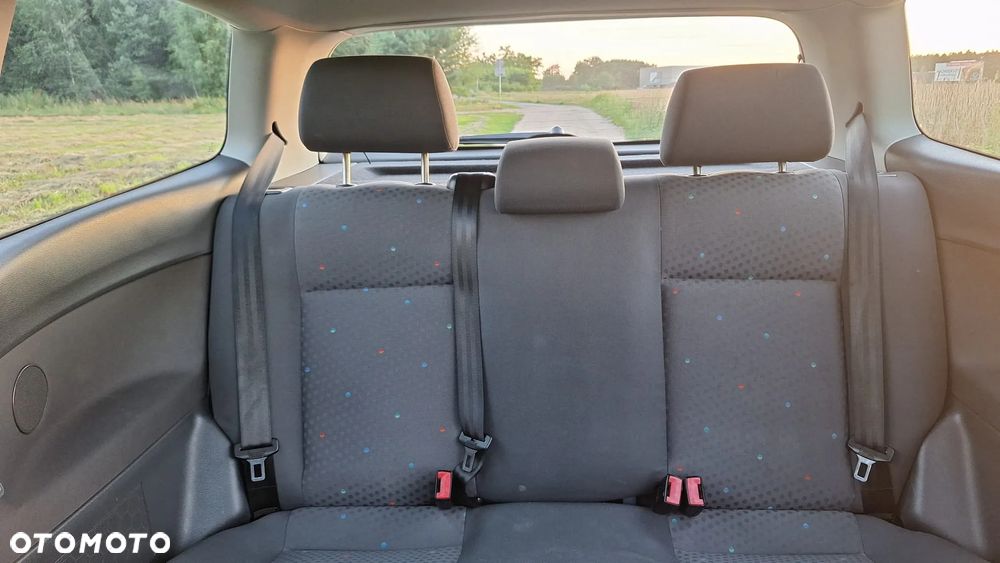 Volkswagen Polo - 11