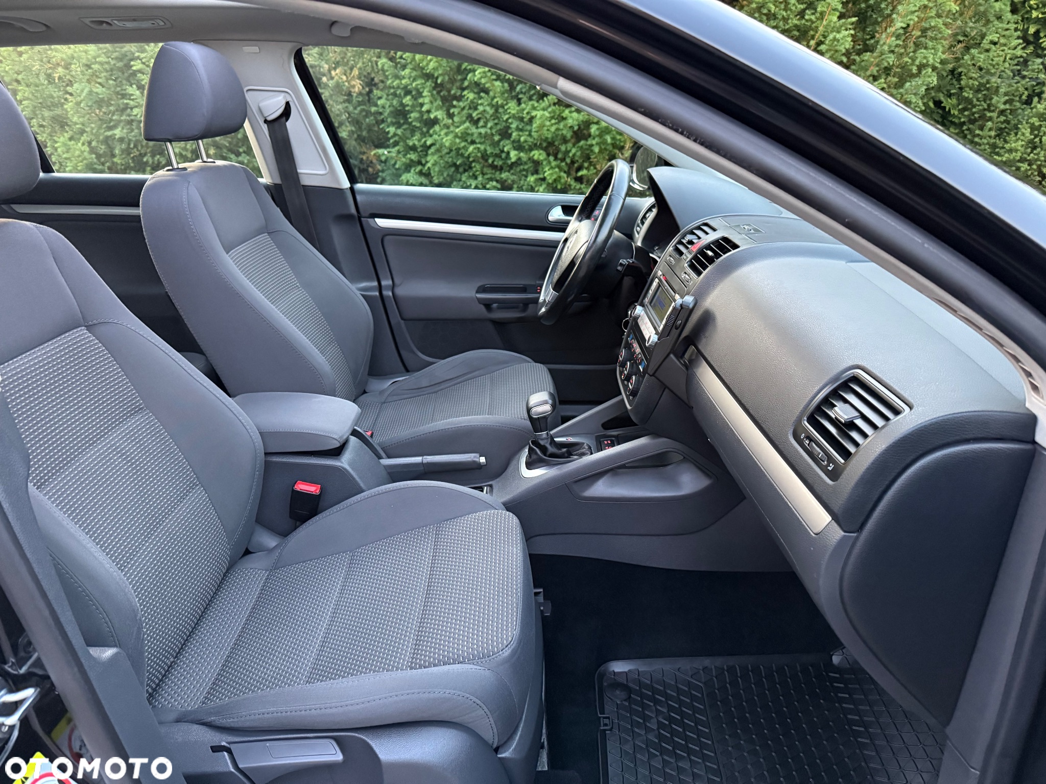 Volkswagen Golf 2.0 TDI DPF DSG Highline - 15