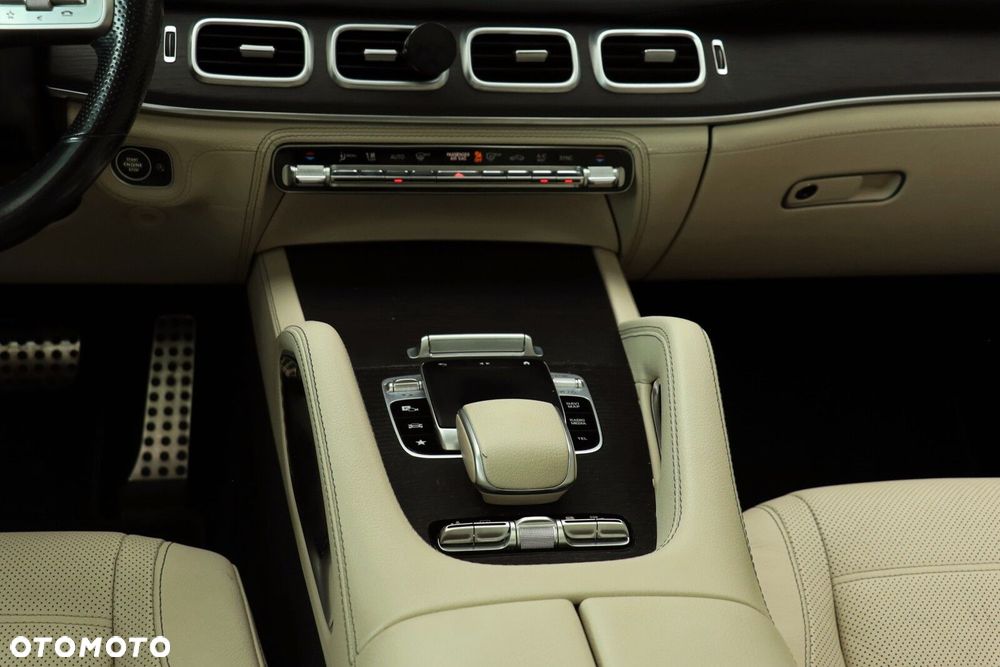 Mercedes-Benz GLS - 30
