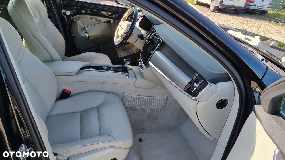 Volvo V90 D4 Geartronic Momentum Pro - 28