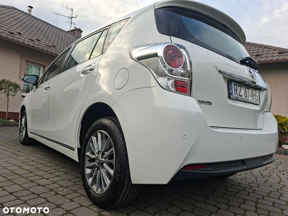 Toyota Verso - 25
