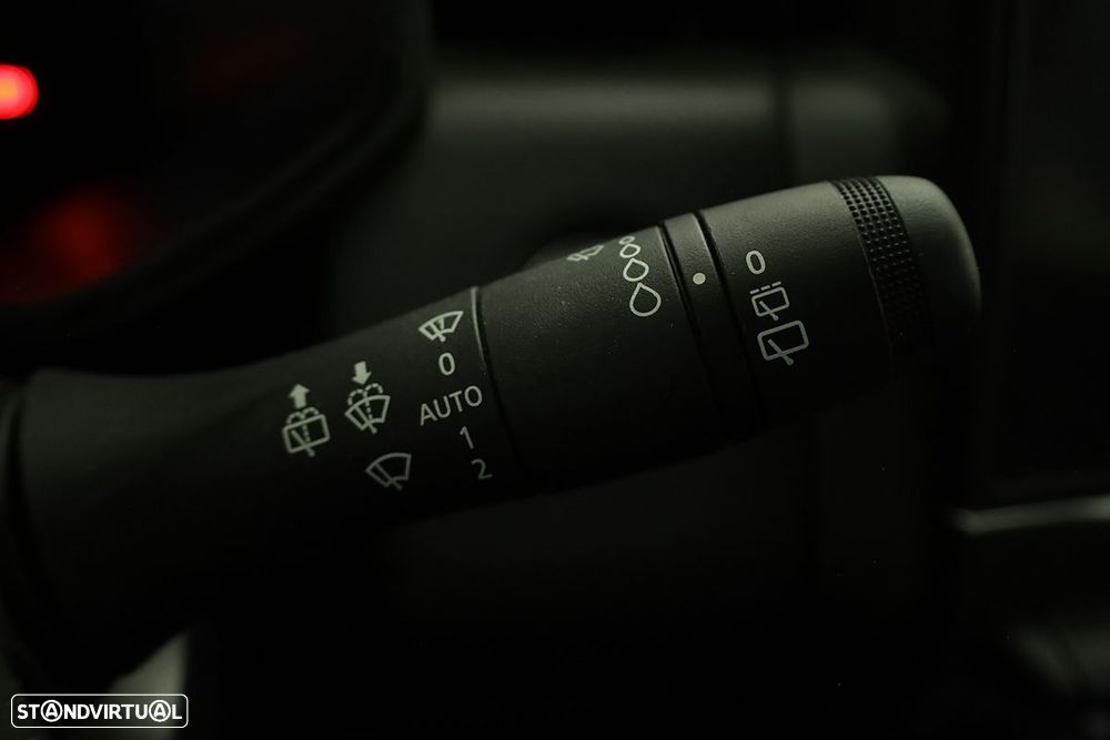 Mitsubishi Colt 1.0 MPI-T Launch Edition - 17