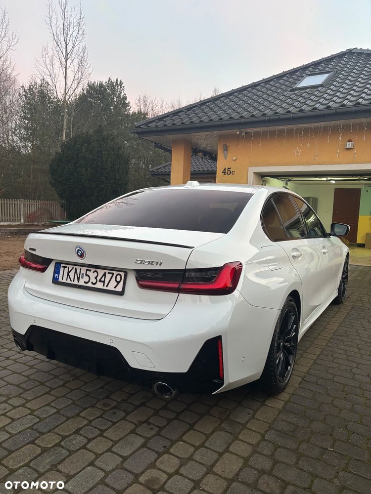 BMW Seria 3 330i xDrive - 10