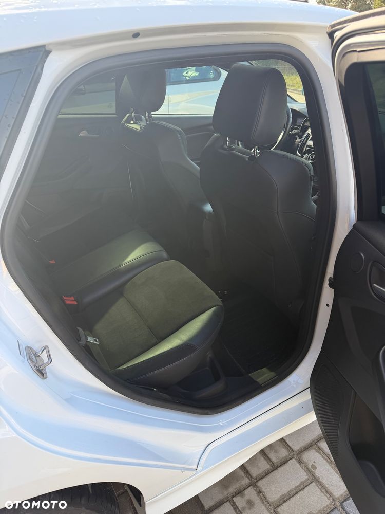 Ford Focus 2.3 EcoBoost S&S Allrad RS - 14