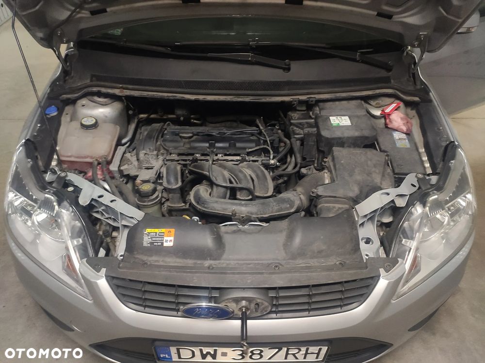 Ford Focus 1.6 Ambiente - 6