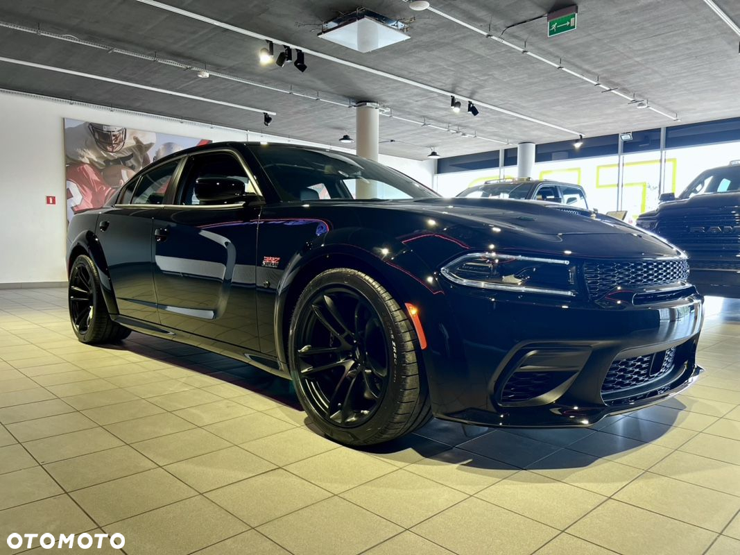 Dodge Charger 6.4 Scat Pack Widebody - 17