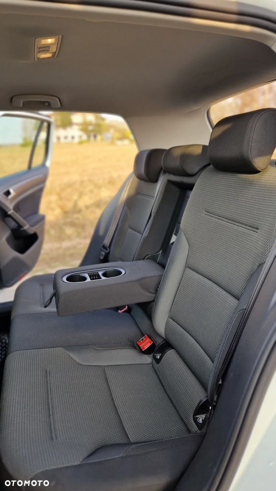 Volkswagen Golf 1.4 TSI BMT Comfortline - 11