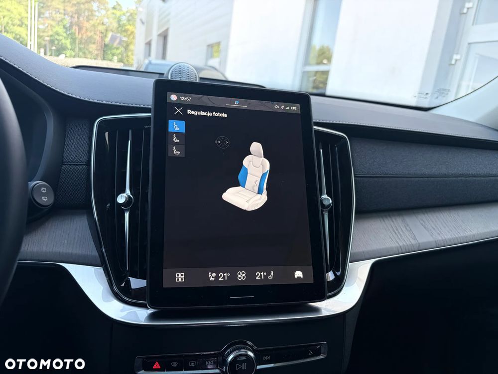 Volvo XC 90 T8 AWD Plug-In Hybrid Plus Bright 7os - 17