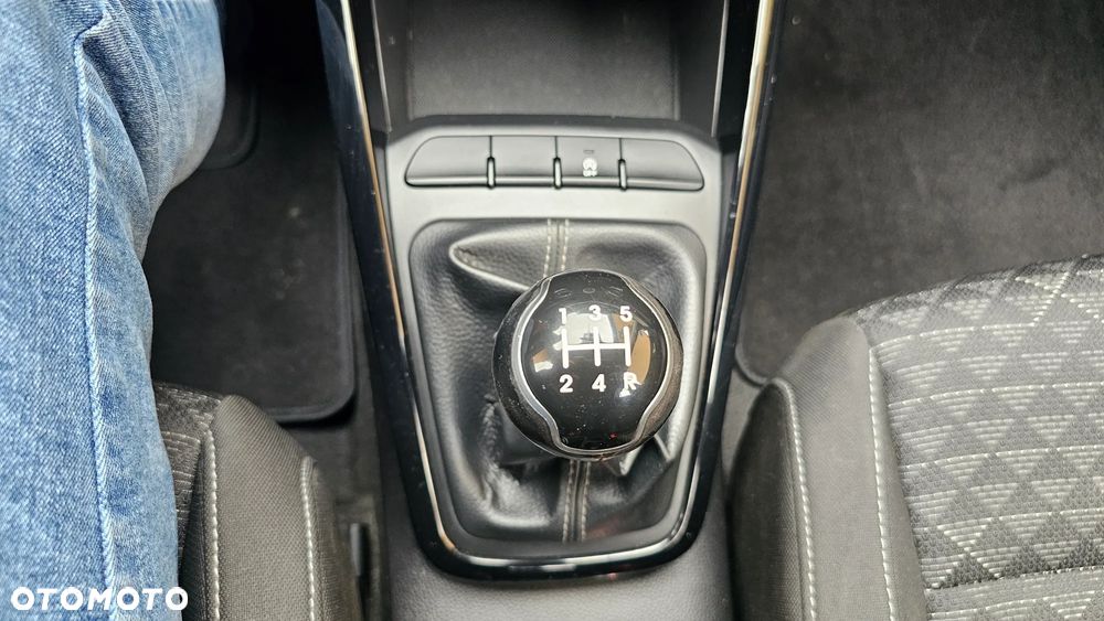 Kia Rio 1.2 L Business Line - 33