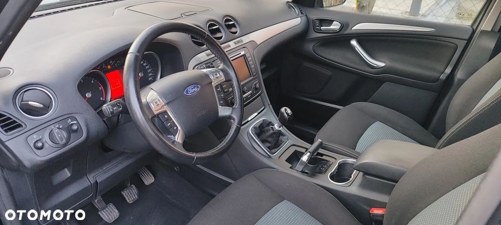 Ford Galaxy - 6