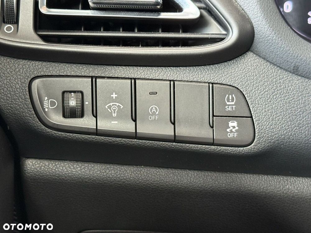 Hyundai i30 1.5 DPI Comfort - 24