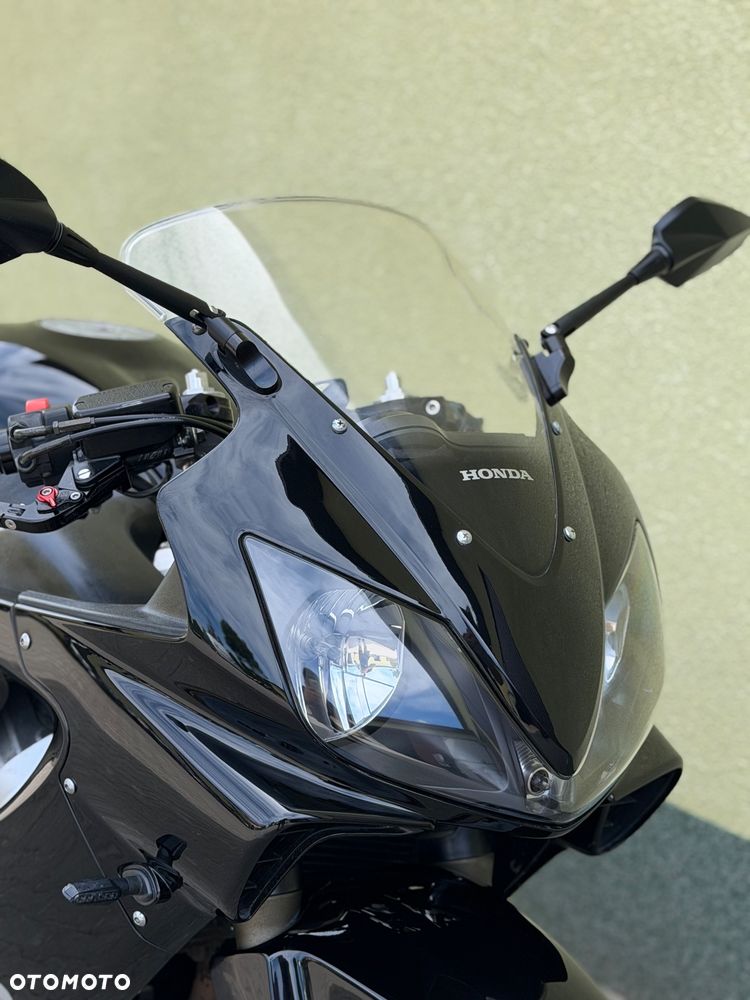 Honda CBR - 2