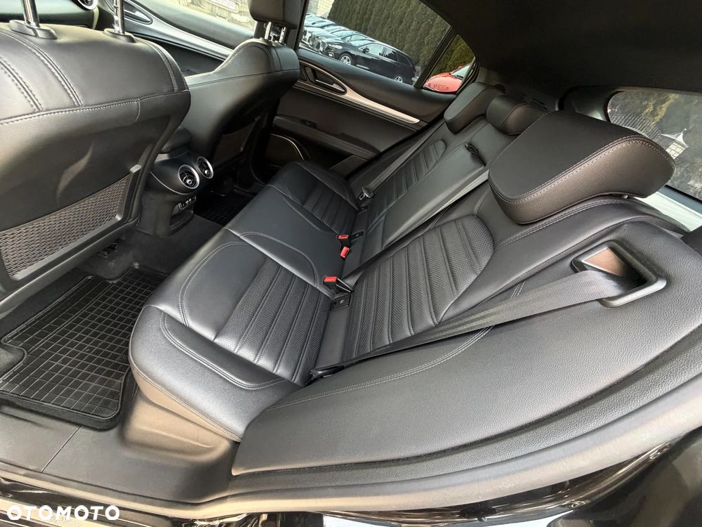 Alfa Romeo Stelvio 2.0 Turbo Veloce Q4 - 34