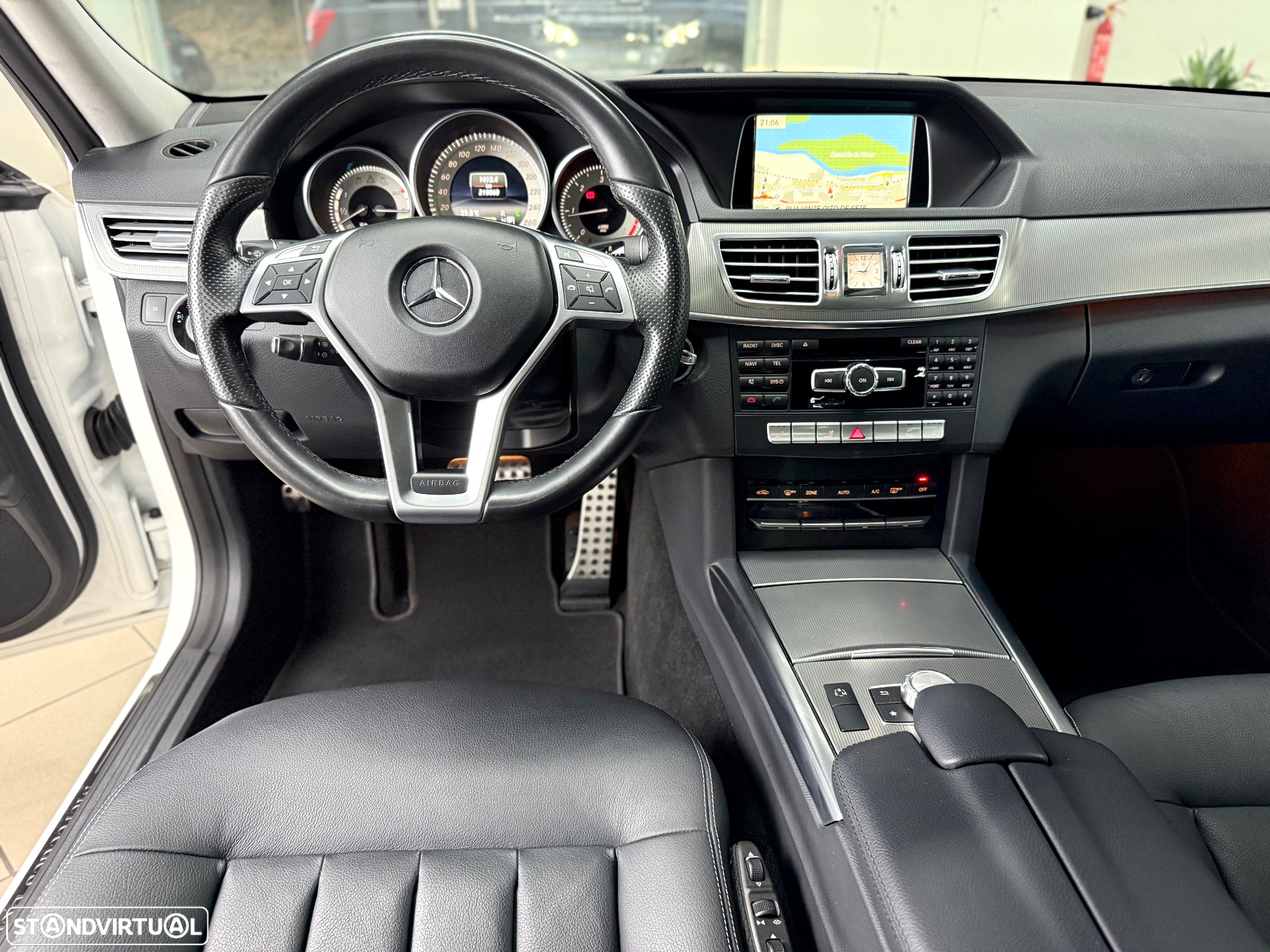 Mercedes-Benz E 300 Bluetec Hybrid Avantgarde - 25