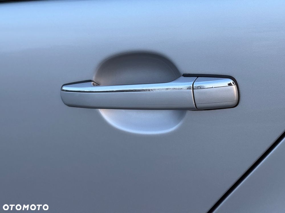 Mercedes-Benz Klasa E 320 T Avantgarde - 27