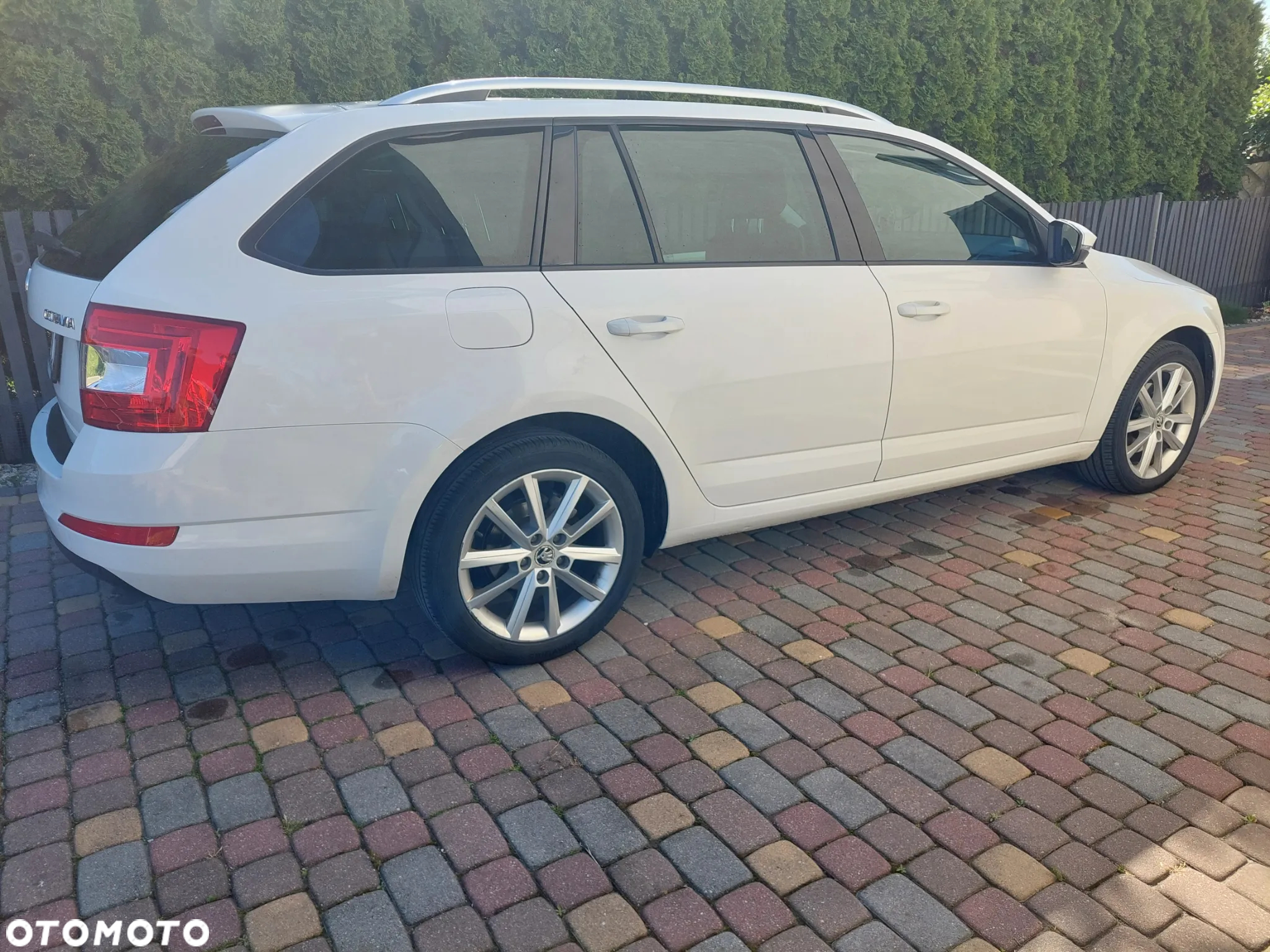 Skoda Octavia 2.0 TDI Ambition DSG - 3