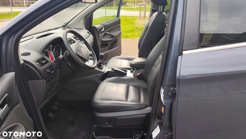 Ford Kuga 2.0 TDCi Titanium FWD - 8