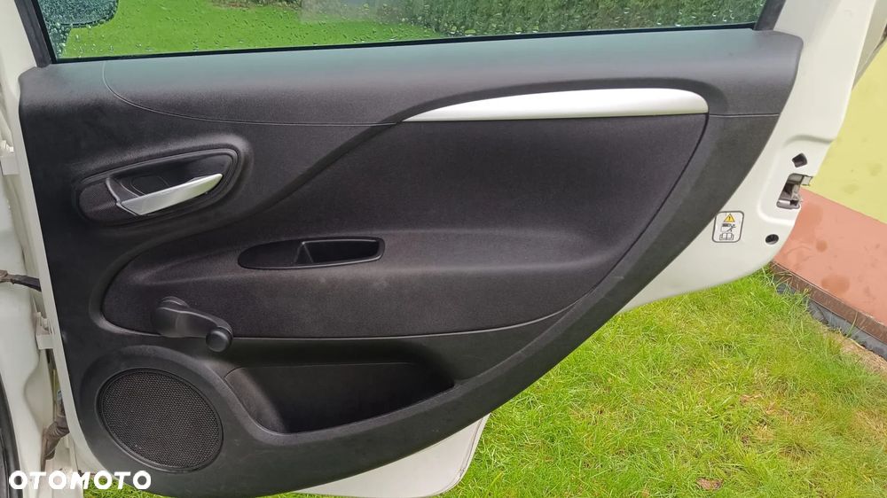 Fiat Punto 1.4 Easy Pakiet Easy Plus S&S - 17