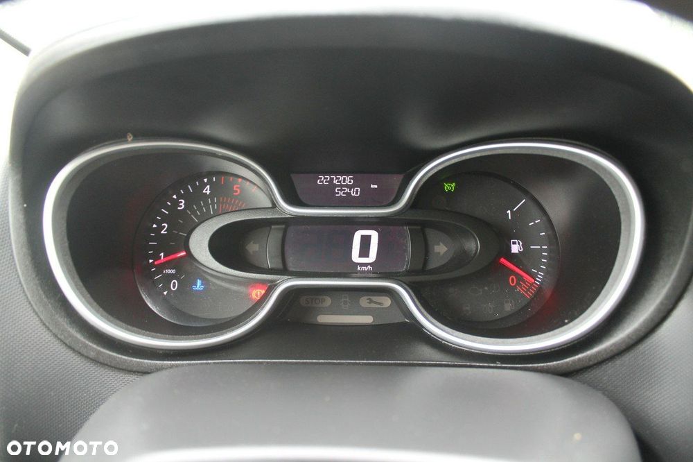 Renault Trafic - 16