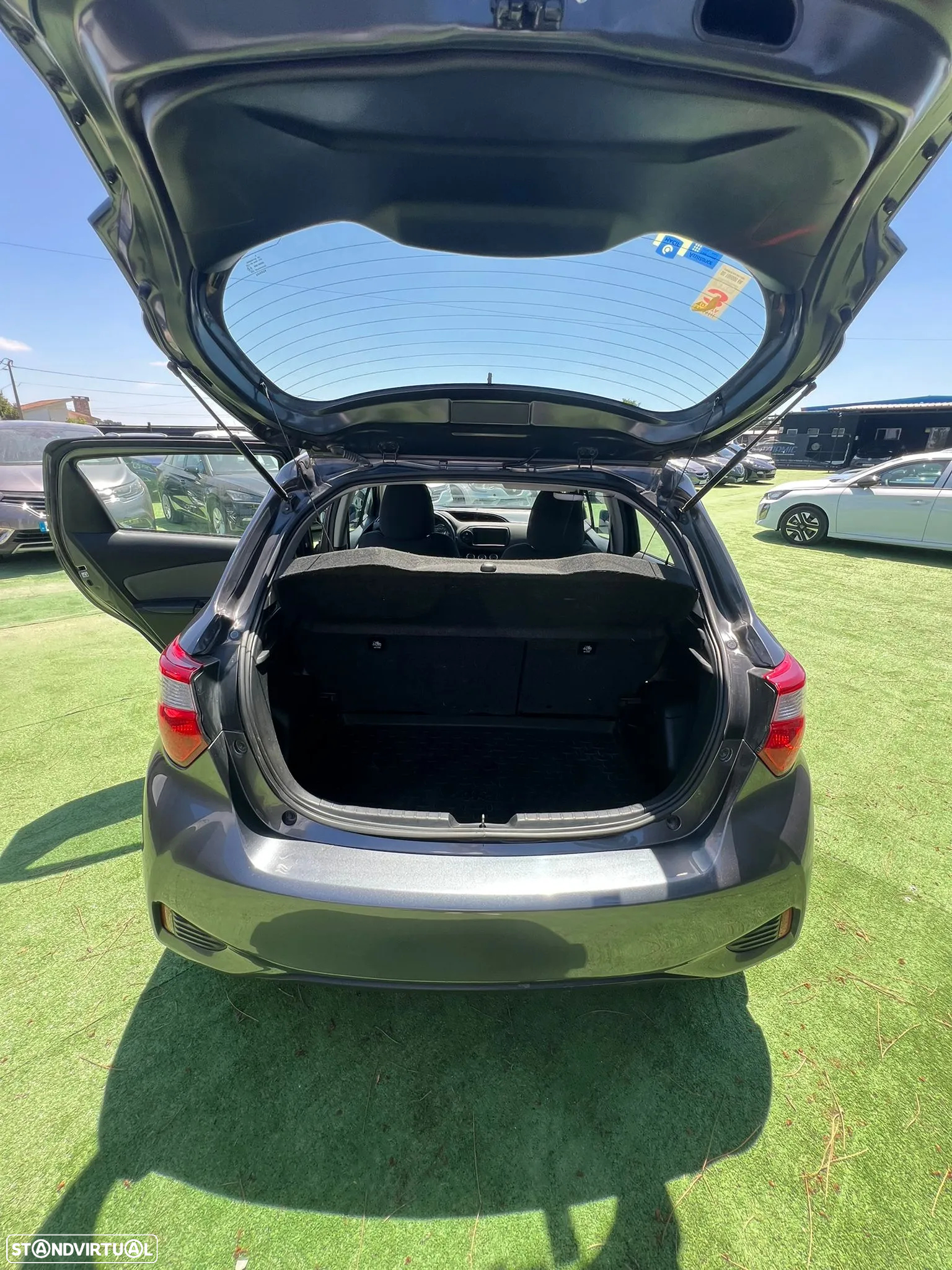 Toyota Yaris - 13