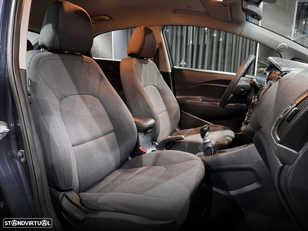 Kia Rio 1.4 CRDi EX - 24