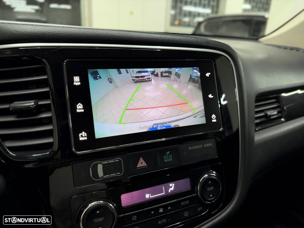 Mitsubishi Outlander 2.2 DI-D Intense+ - 19