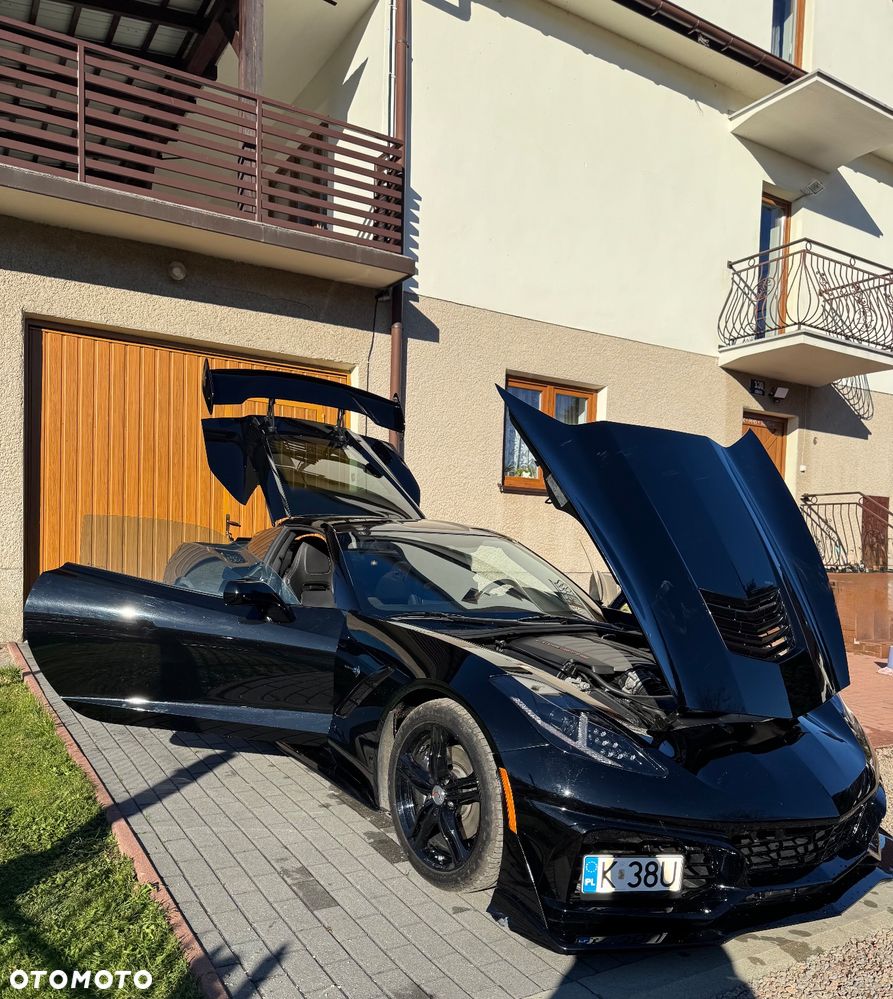 Chevrolet Corvette - 14